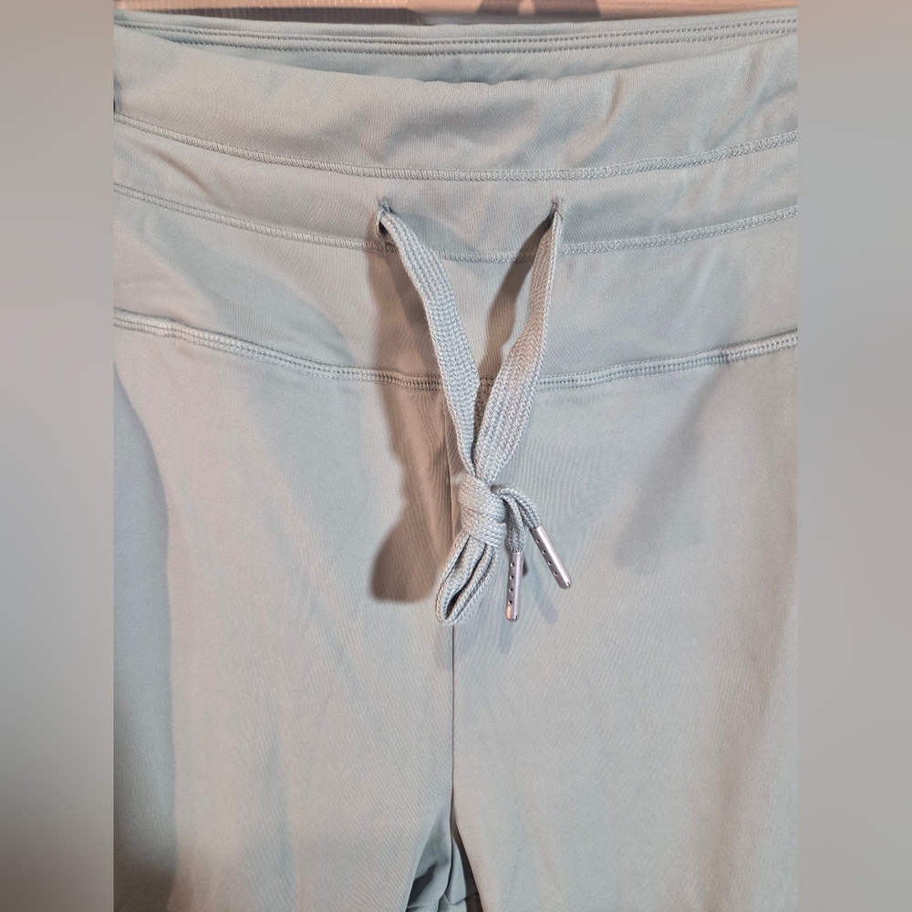HALARA SoftlyZero™ Plush High Waisted Drawstring Pocket Plain Full Length Jogger - Picture 5 of 9
